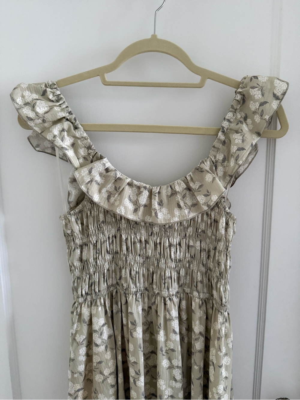 Stella Dress || Sage Hydrangea - Picture 5 of 7